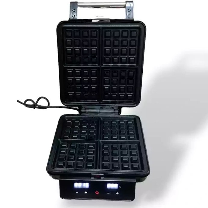 ساندویچ ساز بلک کوکر 790