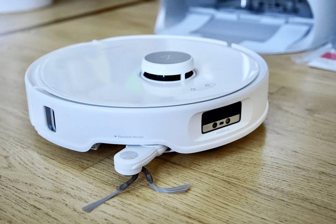 جارو رباتیک روبوراک qrevo curv roborock